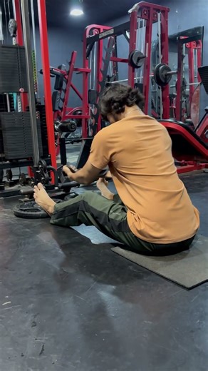 BUILD YOUR BACK with these Cable Row Tips #gymexercise #backworkout