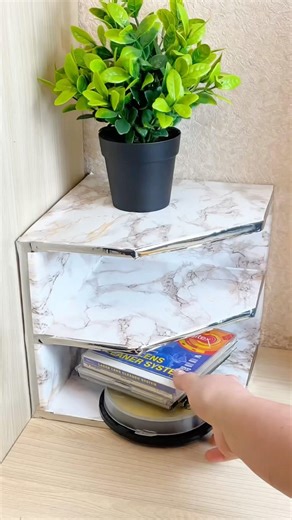 Don’t Throw Away Cardboard Until You See This DIY Mini Bookshelf 📚😱 #DIY #Craft #HomeHacks