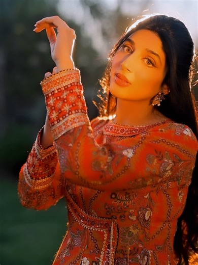 The stunning @Mawra Hocane redefining elegance in our latest article. ARTICLE CODE 525 Color: Rust Fabric: Raw Silk