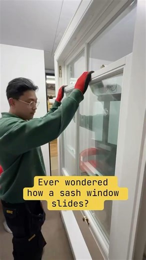 How to assemble a traditional wooden sash window? Watch our video