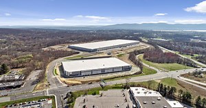 Tesla to open distribution center in Orange County