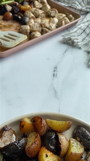 A quick and easy lemon garlic chicken sheet pan meal that combines chicken, asparagus and potatoes all in a light lemon garlic sauce. Perfect for busy weeknights. Gluten-free diary-free. https://www.eatingbirdfood.com/lemon-garlic-chicken-sheet-pan-meal/ | Eating Bird Food