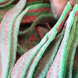 Strawberry and apple sour belts! 😋 | Miami Candies