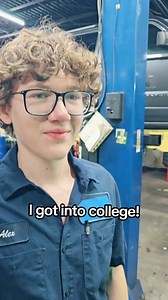 432K views · 3K reactions | I want to identify as filthy rich. #mechanic #technician #auto #repair #automechanic #autotechnician #pronouns 2477 | MechanicLink | Facebook