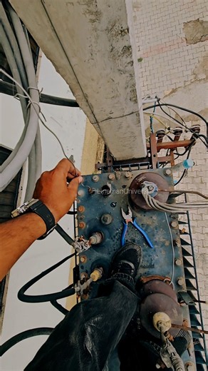 Transformer Oil Level Inspection | Power Distribution Transformer