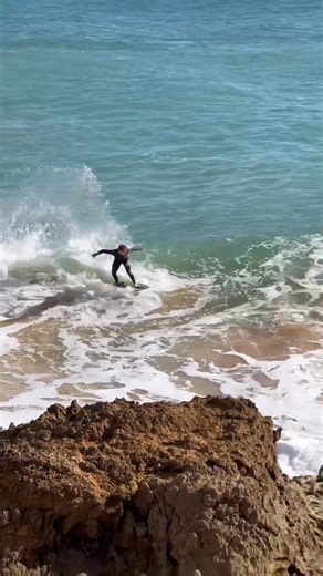Skimboarding over rocks | Lucasfinkrj