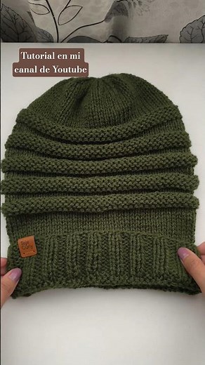 👆Gorro Unisex sin costuras. Aprende a tejerlo en mi Canal de Youtube. #knitting #tejedoras #gorros