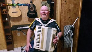 362K views · 476 reactions | As Musicas que tocavam no Radinho de Pilha lá em casa! Isso que a gente ouvia e eu confesso pra vocês, eu sinto muita saudade desta época! Sinto até o cheiro do café nas tardes debaixo de uma sombra! | Sanfoneiro Vermelho | Facebook