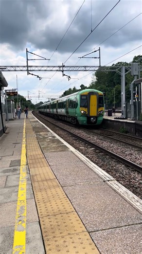 Seven class 377 ￼ 377702