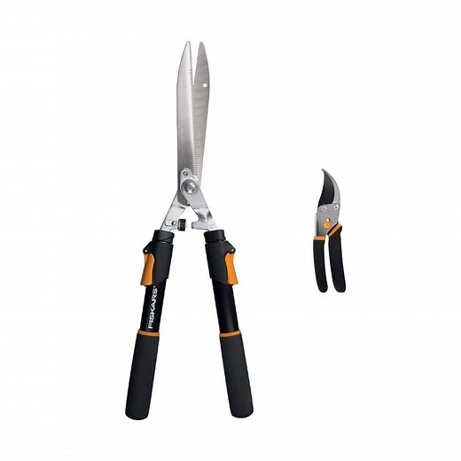Fiskars 2-Piece Set with Extendable Hedge Shears and 9 in. Bypass Pruning Shears 2009106 - The Home Depot