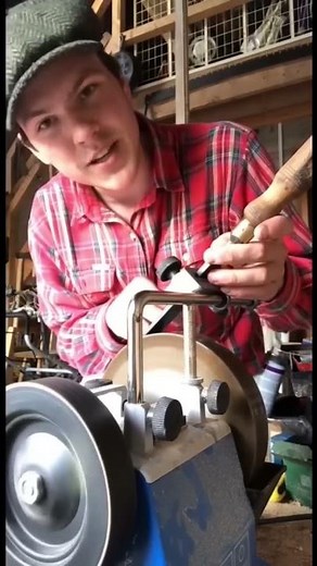 Sharpening an old Sheffield firmer chisel #woodworking #satisfying #shortvideo