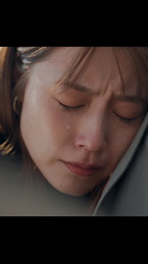 Netflix Japan | ネットフリックス on Instagram: "Netflixシリーズ『さよならのつづき』 ティーザー予告公開✨ キャスト 有村架純 坂口健太郎 中村ゆり 奥野瑛太 伊藤歩 斉藤由貴 古舘寛治 宮崎美子 イッセー尾形 生田斗真／三浦友和 脚本 岡田惠和 事故で恋人を失ったヒロインと、その恋人に命を救われた男。運命に翻弄されるふたりの美しくも切ない、”さよなら”から始まる愛の物語。 11月14日より独占配信。 @kasumi_arimura.official @sakaguchikentaro @yurinakamurawoori @eita.okunostaff @ayumi__ito @miyazakiyoshiko.official @toma.ikuta_official #さよならのつづき #さよつづ #有村架純 #坂口健太郎 #中村ゆり #奥野瑛太 #伊藤歩 #斉藤由貴 #古舘寛治 #宮崎美子 #イッセー尾形 #生田斗真 #三浦友和 #Netflix #ネットフリックス #ネトフリ"
