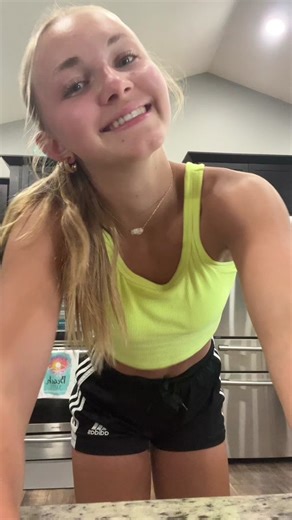 Cute little dance☀️