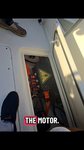 1.5K views · 124 reactions | Check out the PDU(power distribution unit) on this Flux powered Scout.  $124k-21' Scout Dorado 215 150hp - 84kwh 30-40 mile range at mixed speeds 30mph top speed #electricboat #ev #electricboats #electricvehicles #fluxmarine #scoutboats #boats #electricvehicle #electrifiedmarina | Erick Pinzon Jr. | Facebook