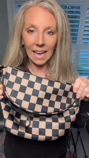 The Iconic Bum Bag, but Make It Checkered! 🖤🤍 ✨ Trendy black-and-white checkered design ✨ Adjustable strap (PLUS SIZE FRIENDLY) for a perfect fit ✨ Versatile wear: as a bum bag, fanny pack, crossbody, sling, or chest bag Order now and take your style to the next level! 🫶 https://www.reforment.com/products/frankie-oversize-double-zip-print-crescent-sling | Reforment