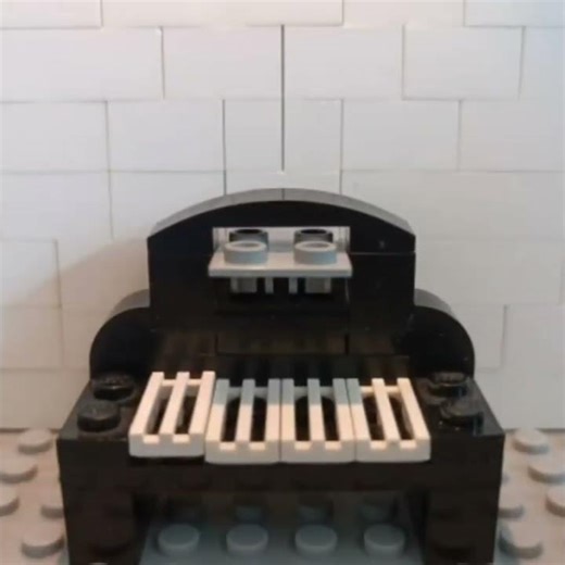 Building a Mini Piano From Scratch!