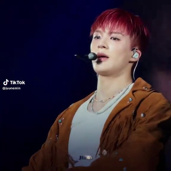 Explore Jeno from NCT Dream in Captivating Edit