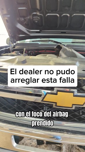 Un seguidor nos trajo este reto: Una Silverado con un aviso de airbag que ni en la agencia pudieron apagar. ¿Será algo sencillo o estará embrujada? Si quieres que arreglemos tu carro y vives en Houstono alrededores no dudes en mandarnos un mensaje. #osciloscopioautomotriz #houston #cleveland #diagnosticoautomotriz #diagnostico #mecanicodeltiktok #chevy #silverado #airbag