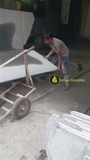 How To Cut Granite Blocks Into Slabs #steelgraygranite #howtoload #kitchencountertop #blackgaranite