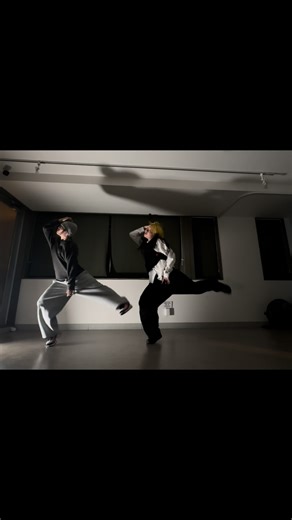 aishimizu on Instagram: "#TooProud / @kuma_power Choreo @_hinaty_ @_aishimizu_ ⁡ #dance #choreo #fyp #fypシ #choreography #reel #lesson #class #japan #tokyo #hiphop #new #newstyle #dancevideo #instadance #video #hiphopchoreo #hiphopjapan"