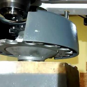 Kitamura Minisuper 300 und Beamicon2 Werkzeugwechsler ATC