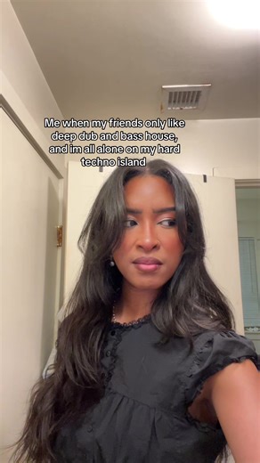 SOS: if any dc baddies are going to Teletech or Klangkeunstler in DC plz hit my mf line so we can groove together 🪩⭐️💜 #dctechno