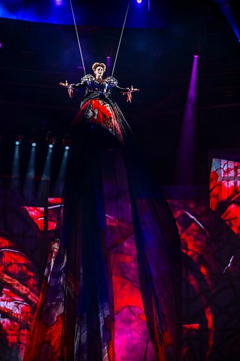 Experience the Magic of the House of Dancing Water