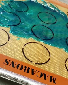 Check out our Isomalt sugar technique! Perfect for making glass/ice decor. | Sydney's Sweets