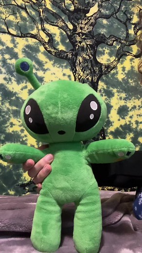 Silly Ikea Alien Plush Dance! 🛸 #Aftonsparv #Aliens #UFO