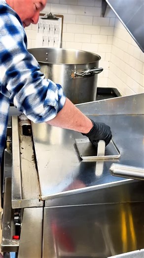 Big Bay Mornings on Instagram: "‼️GREG EATS: The Super Duper Truffle Burger! That’s right, brought back by popular demand .. it’s BACK for a limited time …and @thatgreg997 had to go try it out for himself! 🤤🍔"