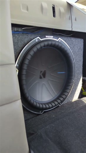 kicker comp Q 15 violence #subwoofer