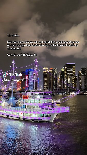 POV: Chia tay xong được mời ăn tối trên du thuyền Thượng Hải