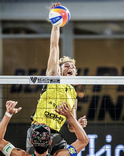 David Ahman is just too quick and too good! The defender from Sweden had a great 2023 season with his partner Jonatan Hellvig and they aim to repeat that starting at the #BeachProTour Elite16 event in Doha, Qatar from March 5-9. ➡️ Full event info: https://bit.ly/49qRqlo 📺 Watch the matches on http://vb.tv. ☀️ #BeachVolleyball #BeachProTourDoha | Beach Volleyball World