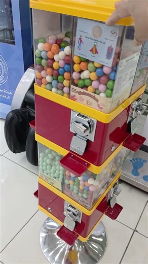 AMAZING ROLLING TALL GUMBALL CANDY SQUARE MACHINE DISPENSER #shorts