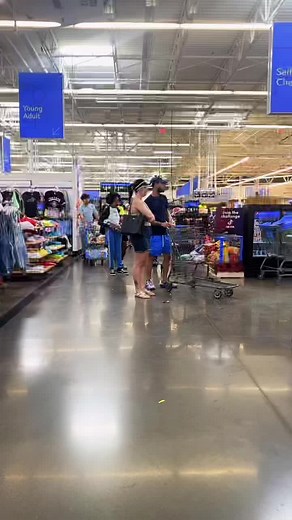 Walmart loves me 😂😂😂😂@Joshua King This song tho 🔥