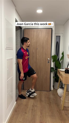 Unlucky Moment in Barcelona vs Atletico Madrid Match