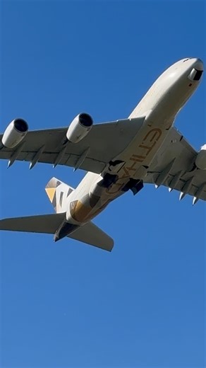 Massive Airbus A380 take off from London Heathrow #a380 #airbusa380 #takeoff #heathrow