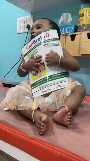 The best age to start reading books to your baby is from 3-6 months, or once they are able to focus on items such as a mirror or a toy. As your baby begins to enjoy the rhythm and flow of the day, from feeding to sleeping, try to make reading books with your child an integral part of their daily life too.Reading to babies helps build bonds, vocabulary, and habits. If reading a story is part of the bedtime routine from infancy or toddlerhood, your child will take the lead in making sure this happ