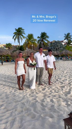 20 Vow Renewal Ceremony in Aruba