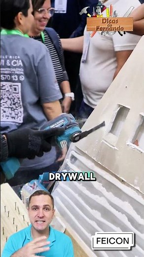 This Makita tool will make your renovation easier! Oscillating vibrating saw in action!