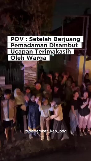 damkar ada untuk warga #damkar #damkarhits #damkarindonesia #pemadamkebakaran #pemadam #virał #tiktok #fyp #semuaorang #warga #beritaviral #beranda #berandafyp #kabbandung