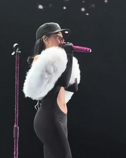 Mariah the Scientist Live Performance with Young Thug | Mariahlationss Concert Highlights