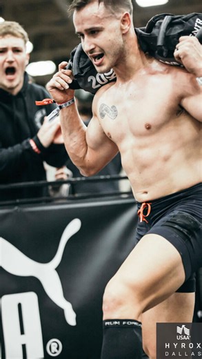 You ready to be a Hybrid Rockstar? My order from easiest to Hardest ⤵️ 1. Farmers carry 2. Rower 3. Sled pull 4. Ski erg 5. Sled push 6. Lunges 7. Burpee broad jump 8. Wall balls What’s your ranking? Excited to see everyone be at @hyroxamerica Houston! Fuel - @an.supps || code - BUNCH #HybridAthlete #HybridTraining #HybridAthletics #EngineAndStrength #StrengthAndEndurance #StrengthEndurance #MetConTraining #ConditioningWork #FunctionalFitness #FunctionalTraining #HybridFitness #RunLiftRepeat #Ru