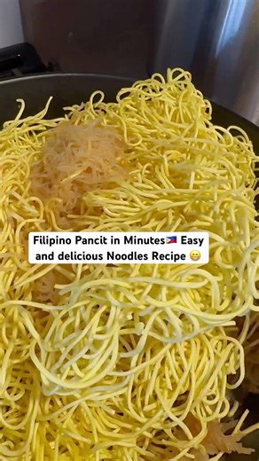 Craving pancit? 🇵🇭Quick, simple, and packed with flavor, this Filipino classic never disappoints!