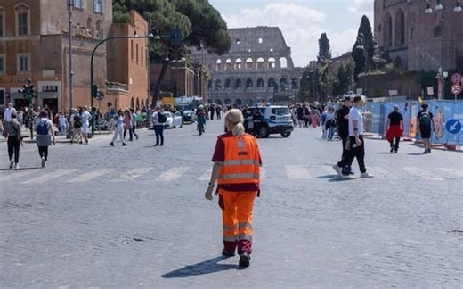 Roma, trovata colonia di granchi giganti sotto i Fori Imperiali: le cause