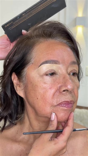 Curso Online de Maquillaje: Cejas Hermosas y Reales