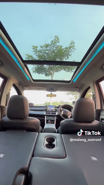 Mitsubishi Xpander Sunroof Installation in Malang