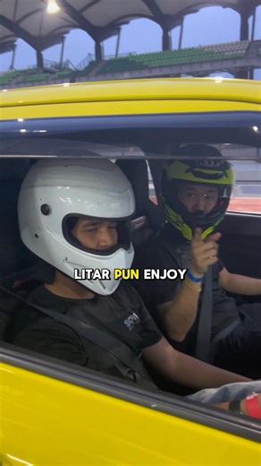 🏁 First time nak masuk track day dekat Sepang? Jangan risau bro — yang penting, kereta kena ready dulu 🔧🔥 Lepas tu baru boleh enjoy & kenal limit kereta sendiri 😎 🚗 Nak buat pre-track inspection? Datang je Motor Addict Autohaus, Seksyen 15 Shah Alam! Bengkel yang faham setup untuk track-ready 🔥 #motoraddictautohaus #TrackDayTips #SepangCircuit #CarCare #TrackReady #raceculture #malaysiamotorsport | Motor Addict Autohaus