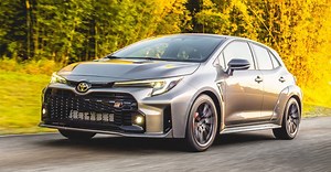 Testamos o Toyota GR Corolla, um esportivo à moda antiga de R$ 416.990