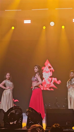 dilbar Dilbar Live performance Nora fatehi #vrialvideo #foryoupage #millionviews #trending #fypシ゚